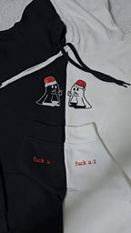 Weihnachtshoodies mit Geistermotiv und Mittelfinger 