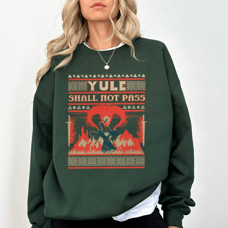 „Yule shall not Pass“ Unisex-Shirt, Herr der Ringe Geschenkidee Cottage Core Shirt, Herr der Ringe Geschenkidee, Nerdige Geschenke für Bücherliebhaber Fantasy-Geschenkidee Hobbit-Shirt 