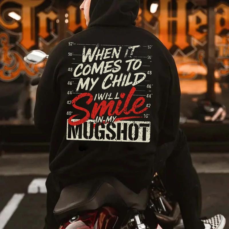 Wenn es um mein Kind geht, werde ich in meinem Polizeifoto-Shirt lächeln - Version 2